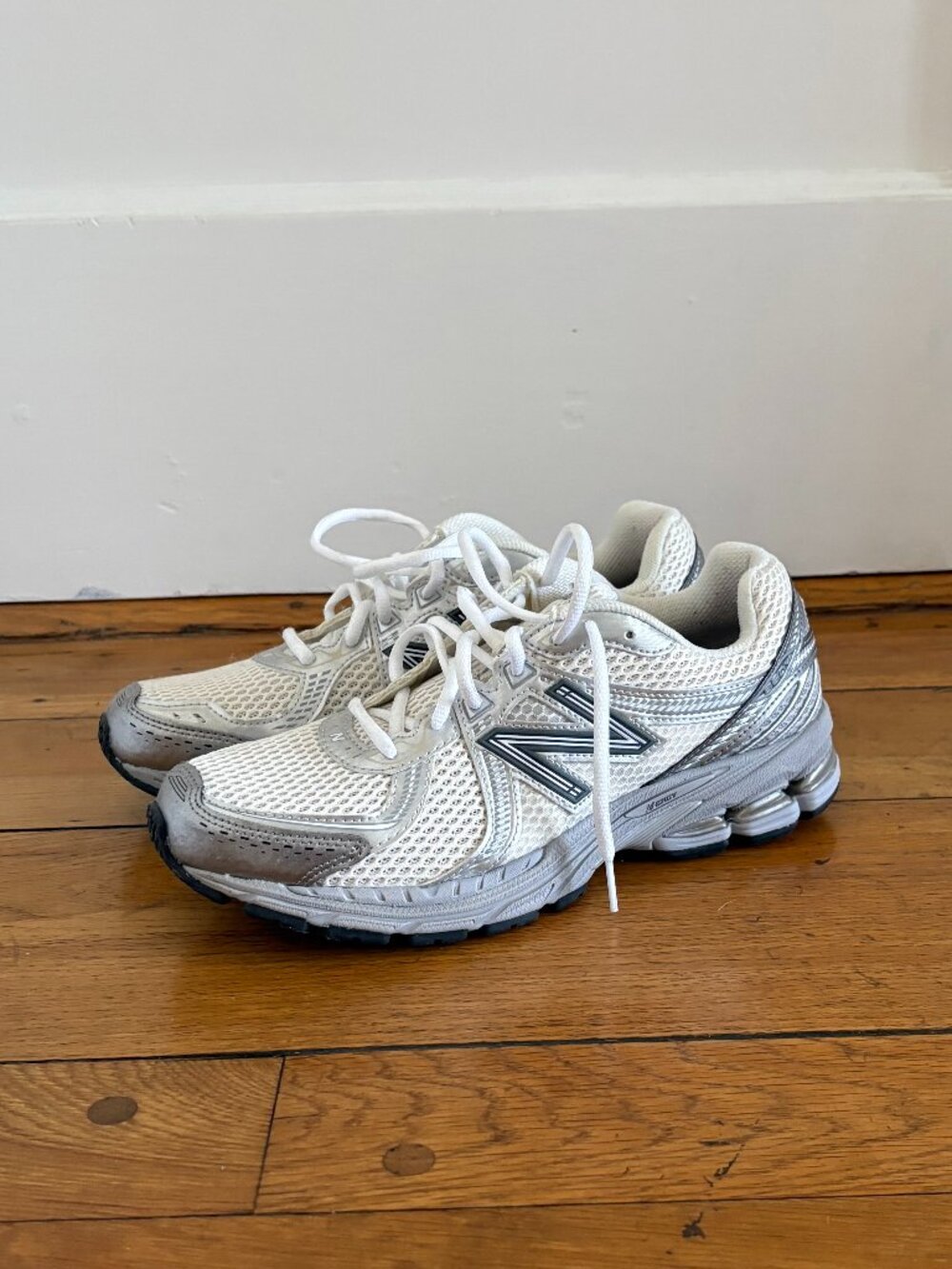 New Balance 860v2 'Sea Salt Harbor Grey' | Mens Size 9.5 | WORN ONCE!!